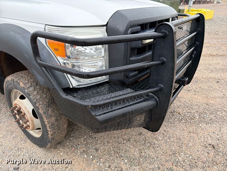 image for item EW8984 2016 Ford F550 flatbed truck