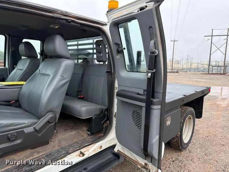 image for item EW8984 2016 Ford F550 flatbed truck