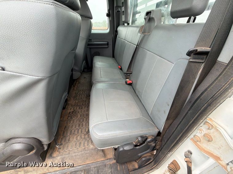image for item EW8984 2016 Ford F550 flatbed truck