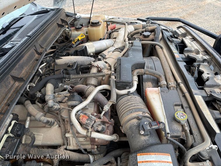 image for item EW8984 2016 Ford F550 flatbed truck
