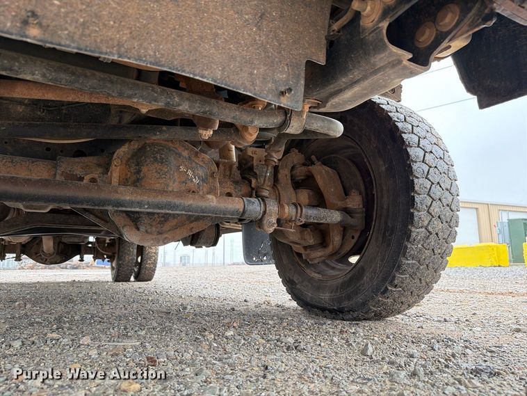 image for item EW8984 2016 Ford F550 flatbed truck