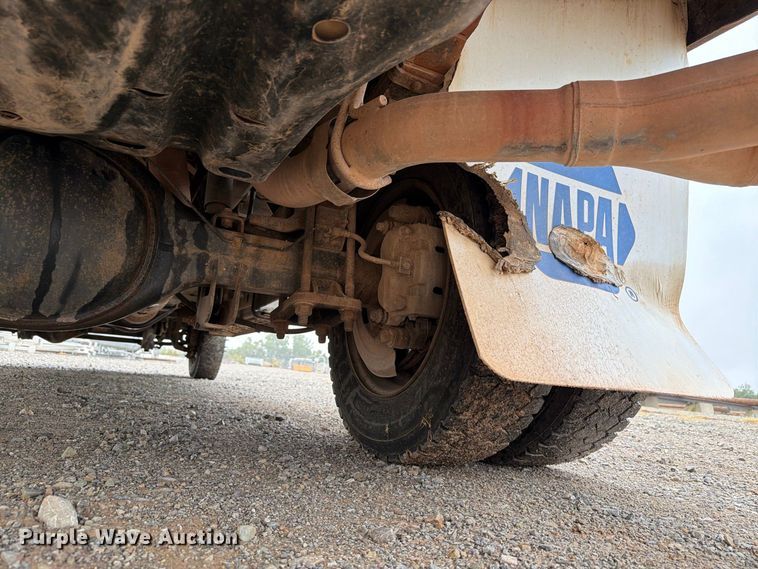 image for item EW8984 2016 Ford F550 flatbed truck