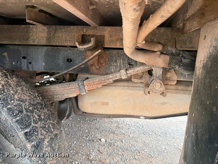 image for item EW8984 2016 Ford F550 flatbed truck