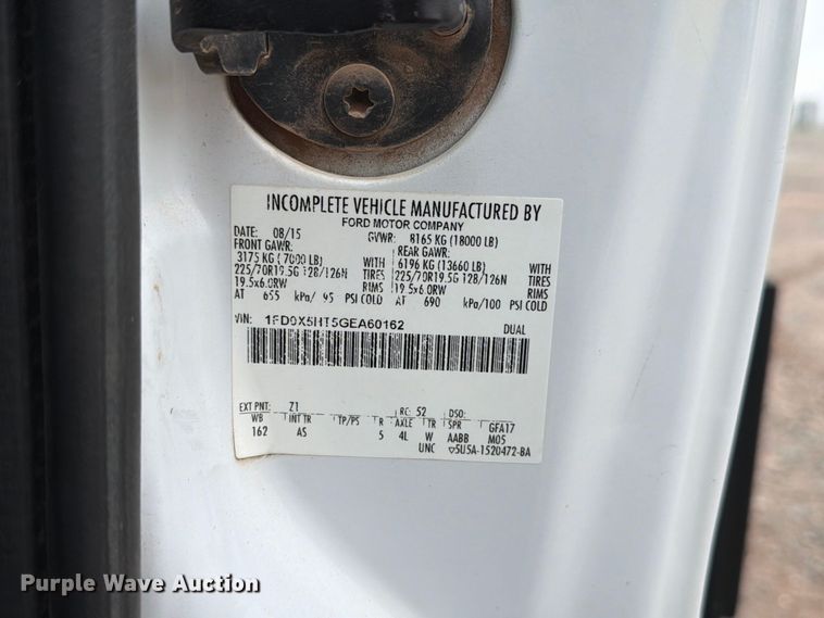 image for item EW8984 2016 Ford F550 flatbed truck