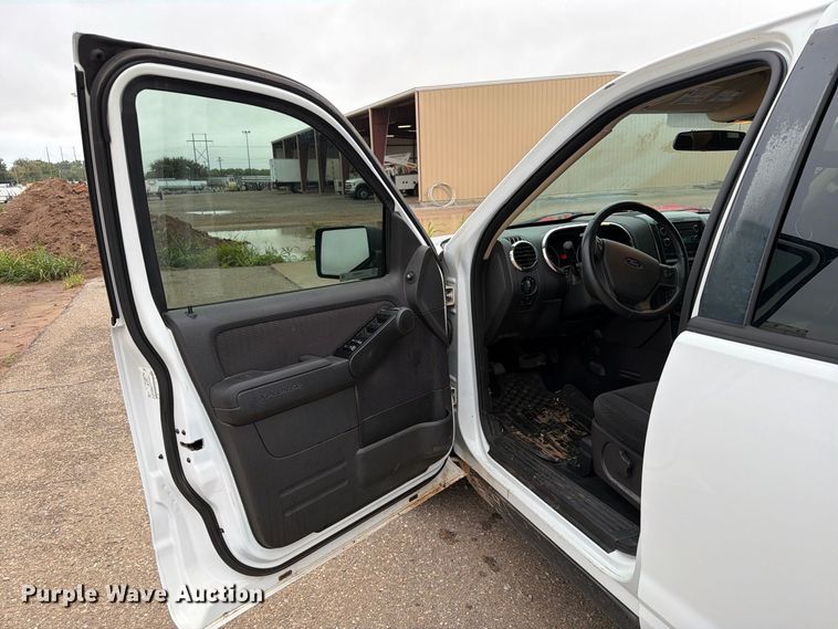 image for item EW8985 2010 Ford Explorer SUV