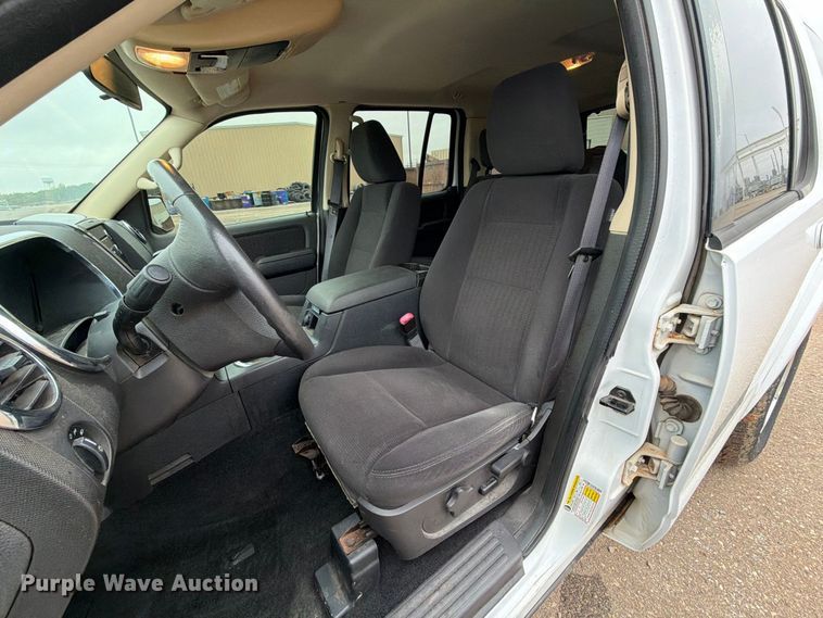 image for item EW8985 2010 Ford Explorer SUV