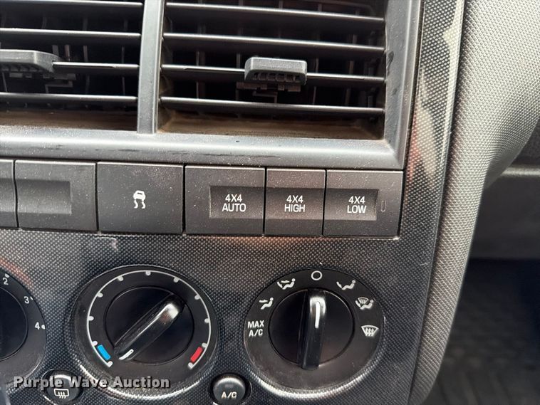image for item EW8985 2010 Ford Explorer SUV