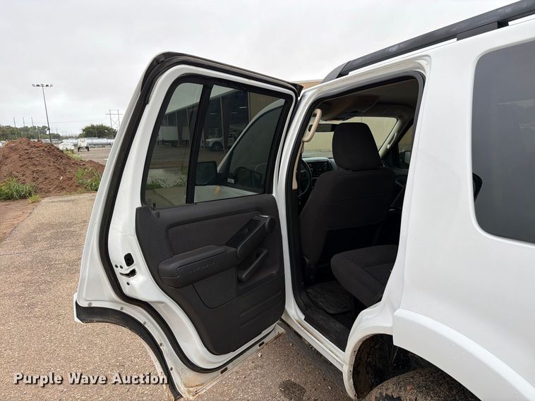 image for item EW8985 2010 Ford Explorer SUV