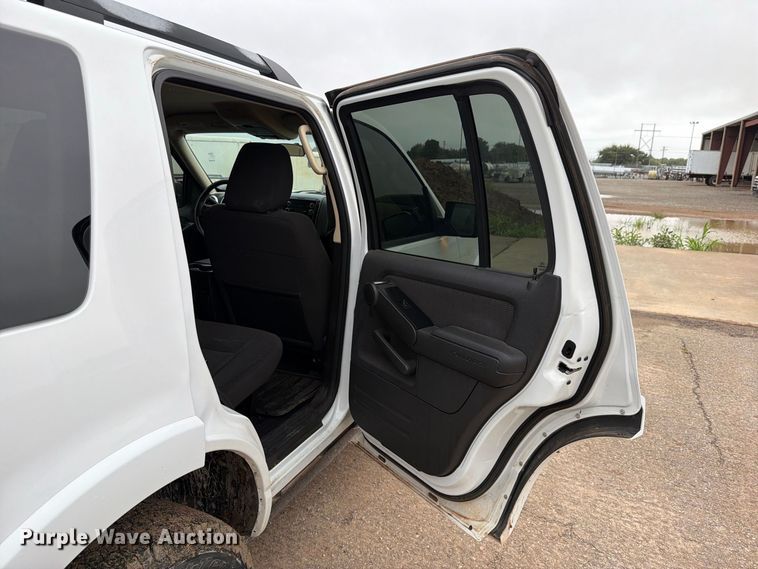 image for item EW8985 2010 Ford Explorer SUV
