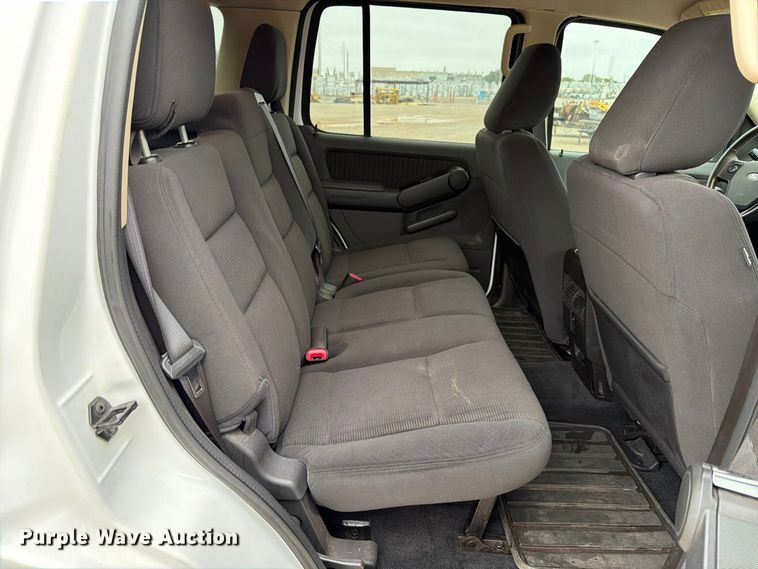 image for item EW8985 2010 Ford Explorer SUV