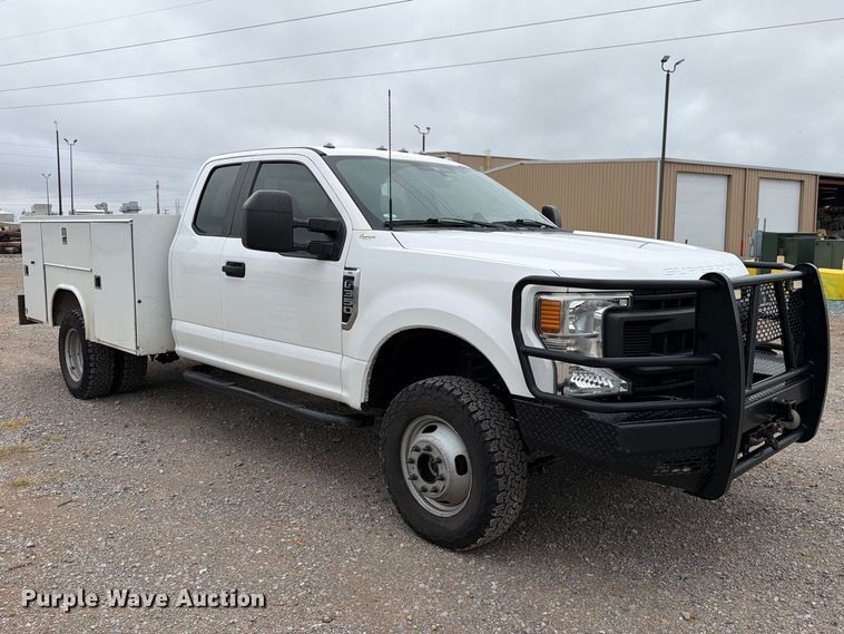 image for item EW8988 2021 Ford F350 Super Duty Ext. Cab utility bed pickup truck
