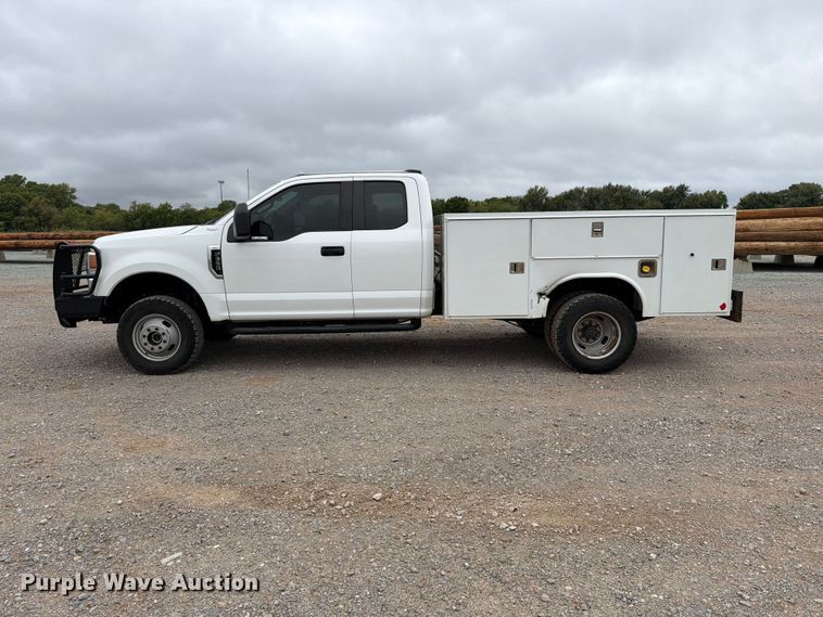 image for item EW8988 2021 Ford F350 Super Duty Ext. Cab utility bed pickup truck