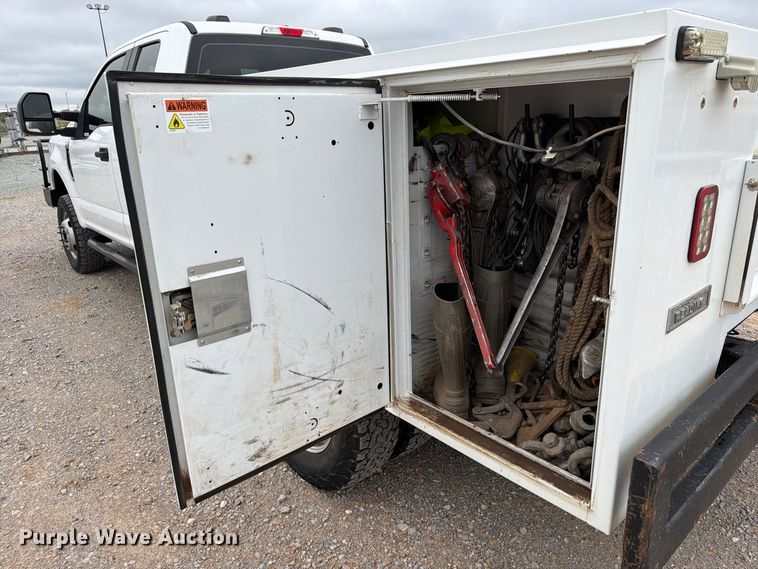 image for item EW8988 2021 Ford F350 Super Duty Ext. Cab utility bed pickup truck