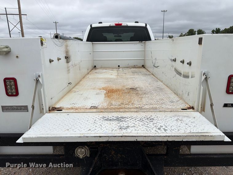image for item EW8988 2021 Ford F350 Super Duty Ext. Cab utility bed pickup truck