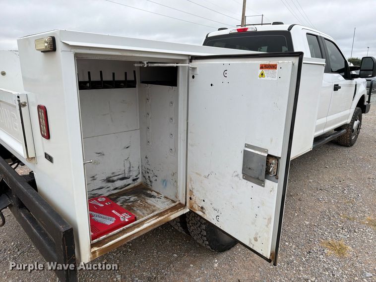image for item EW8988 2021 Ford F350 Super Duty Ext. Cab utility bed pickup truck