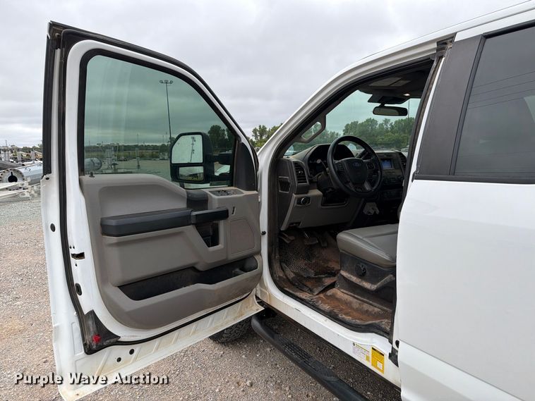 image for item EW8988 2021 Ford F350 Super Duty Ext. Cab utility bed pickup truck