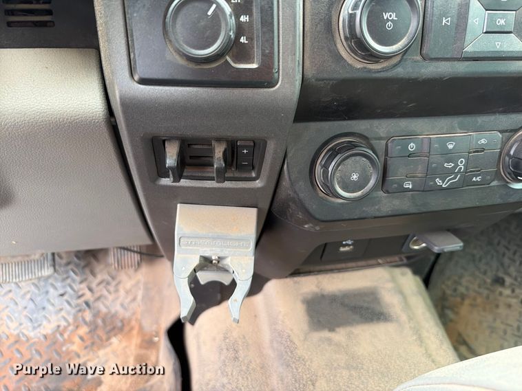 image for item EW8988 2021 Ford F350 Super Duty Ext. Cab utility bed pickup truck