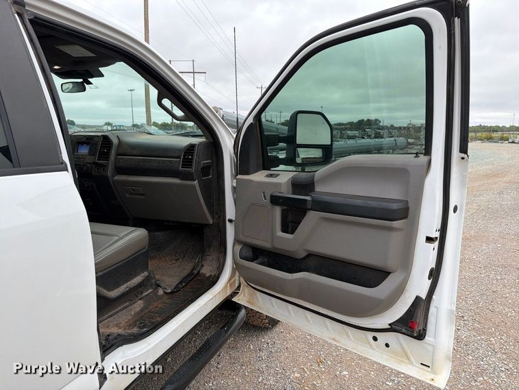 image for item EW8988 2021 Ford F350 Super Duty Ext. Cab utility bed pickup truck