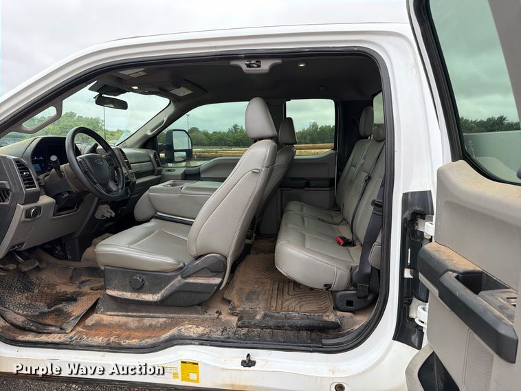 image for item EW8988 2021 Ford F350 Super Duty Ext. Cab utility bed pickup truck
