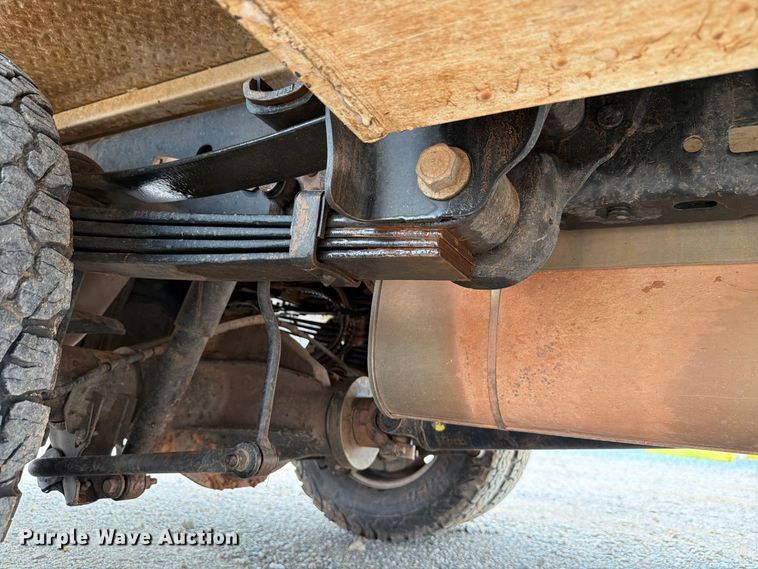 image for item EW8988 2021 Ford F350 Super Duty Ext. Cab utility bed pickup truck