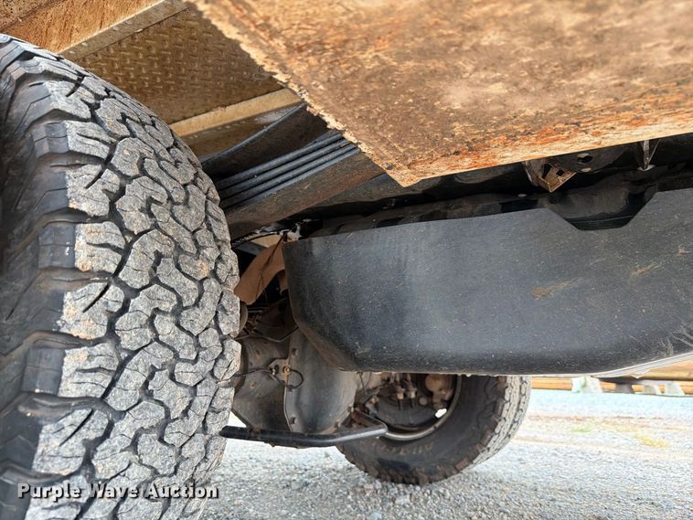 image for item EW8988 2021 Ford F350 Super Duty Ext. Cab utility bed pickup truck
