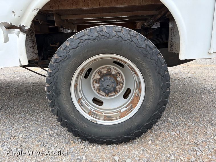 image for item EW8988 2021 Ford F350 Super Duty Ext. Cab utility bed pickup truck