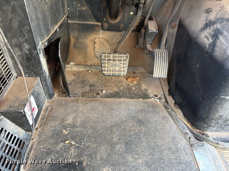image for item EX0044 2009 IC PB105 school bus