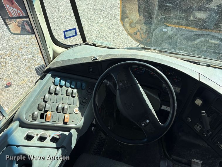 image for item EX0044 2009 IC PB105 school bus