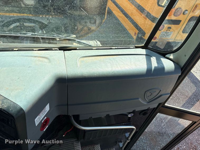 image for item EX0044 2009 IC PB105 school bus