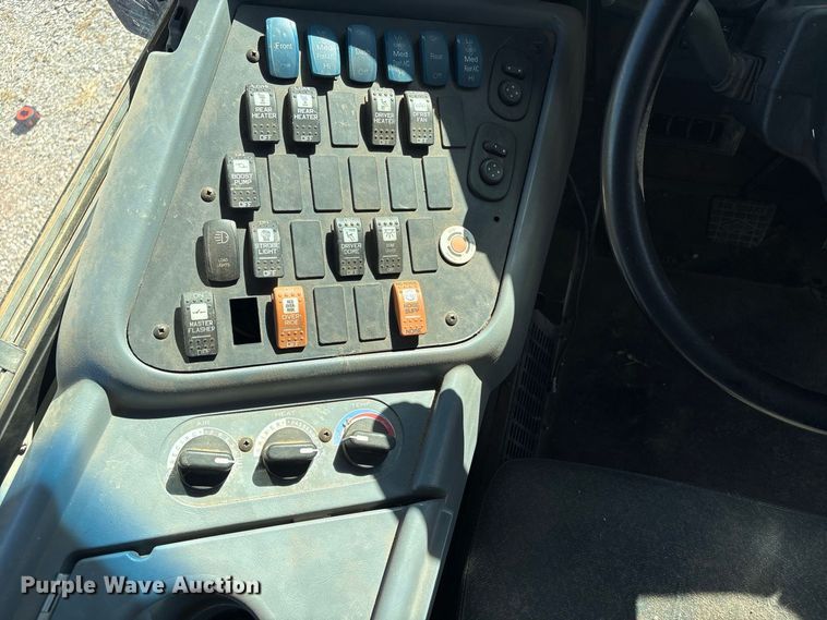 image for item EX0044 2009 IC PB105 school bus