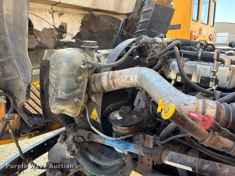 image for item EX0044 2009 IC PB105 school bus