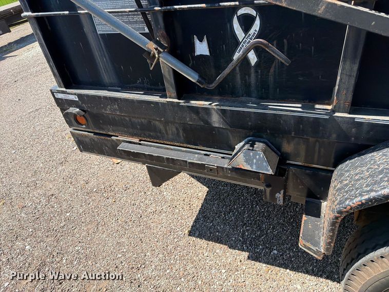 image for item EX0510 2007 Parker dump trailer