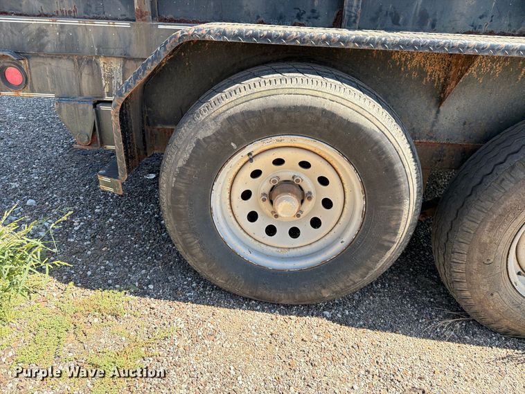image for item EX0510 2007 Parker dump trailer