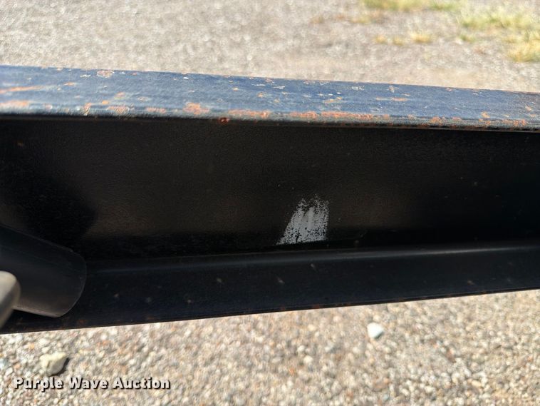 image for item EX0510 2007 Parker dump trailer