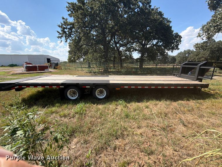 image for item EX0537 2021 Kaufman FHT-15K-30D equipment trailer