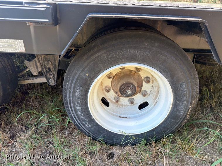 image for item EX0537 2021 Kaufman FHT-15K-30D equipment trailer