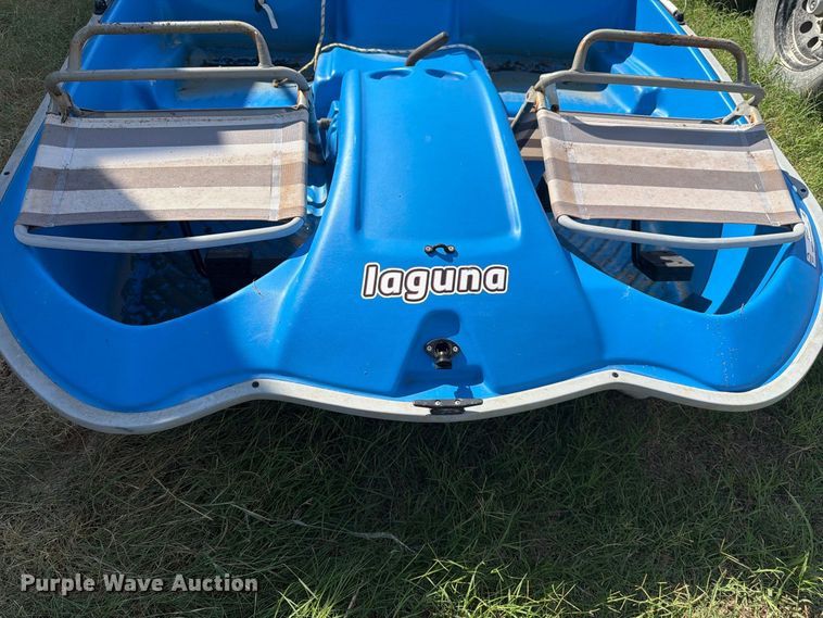 image for item EX0541 Sundolphin Laguna pedal boat