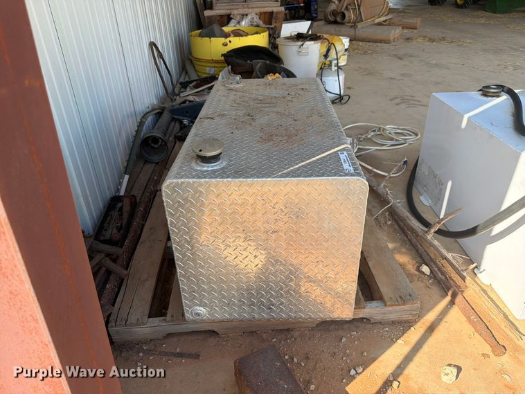 image for item EX0547 Fuel tank