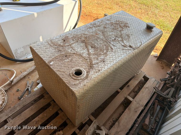 image for item EX0547 Fuel tank