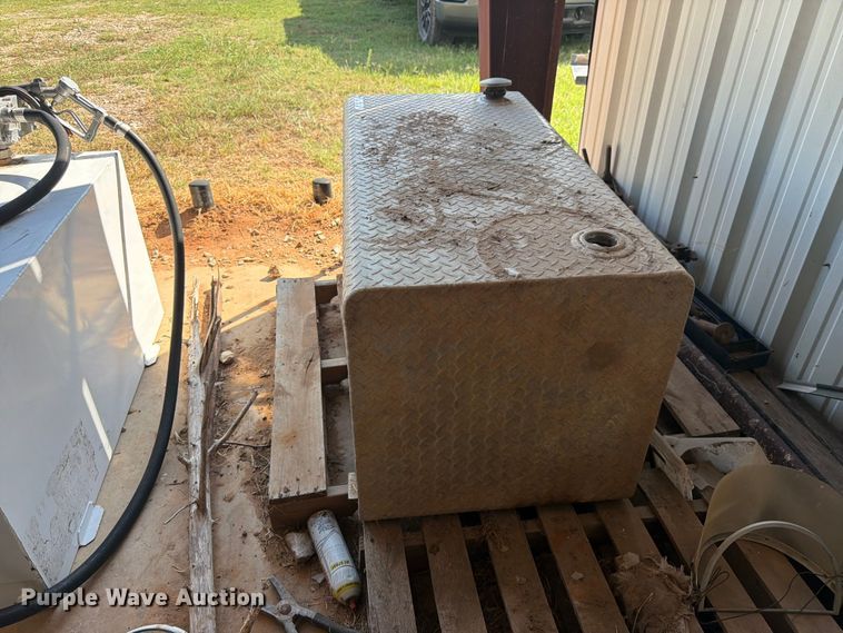 image for item EX0547 Fuel tank