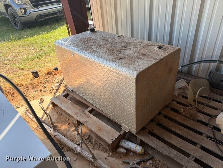 image for item EX0547 Fuel tank
