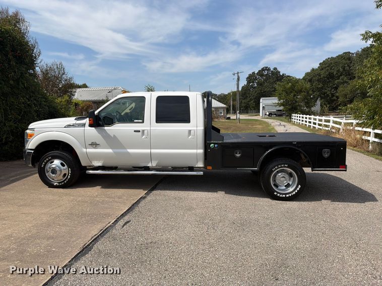 image for item EX0554 2014 Ford F350 Super Duty Crew Cab flatbed pickup truck