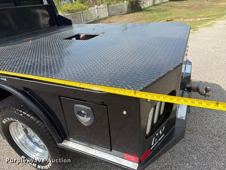 image for item EX0554 2014 Ford F350 Super Duty Crew Cab flatbed pickup truck