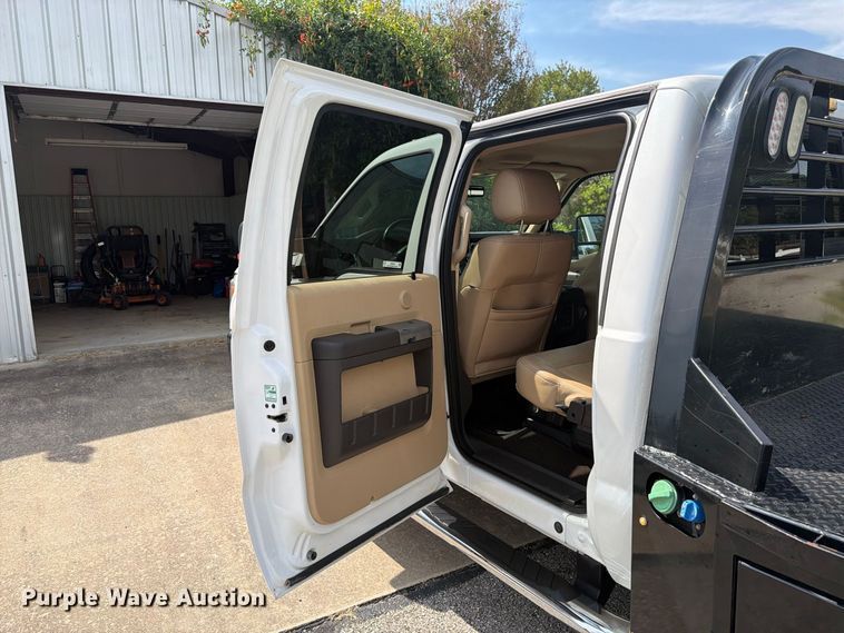 image for item EX0554 2014 Ford F350 Super Duty Crew Cab flatbed pickup truck