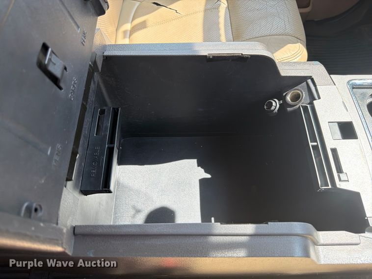 image for item EX0554 2014 Ford F350 Super Duty Crew Cab flatbed pickup truck
