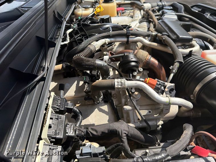 image for item EX0554 2014 Ford F350 Super Duty Crew Cab flatbed pickup truck