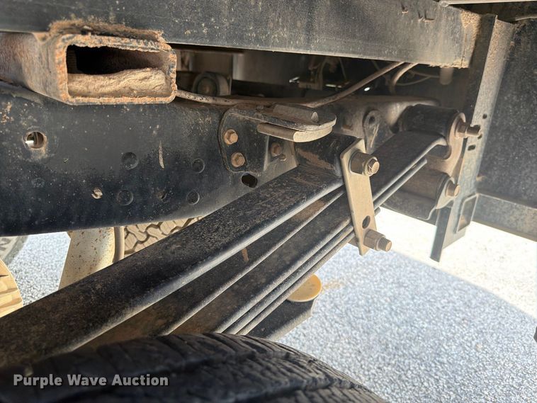 image for item EX0554 2014 Ford F350 Super Duty Crew Cab flatbed pickup truck