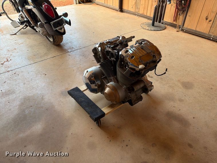 image for item EX0557 2003 Honda VTX1800 motorcycle