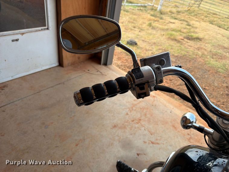 image for item EX0557 2003 Honda VTX1800 motorcycle