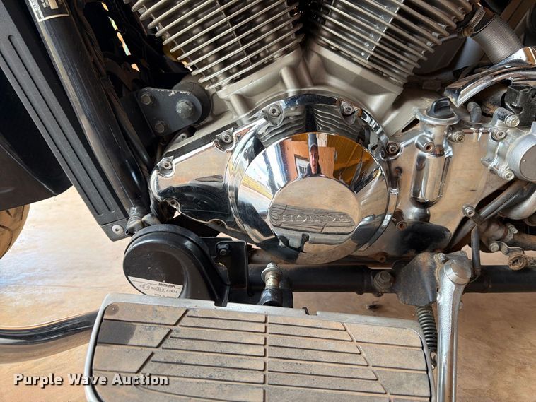 image for item EX0557 2003 Honda VTX1800 motorcycle